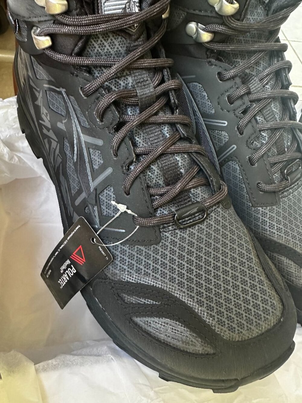 Altra Women's Lone Peak Mid 3.0, Black, 10, NIB